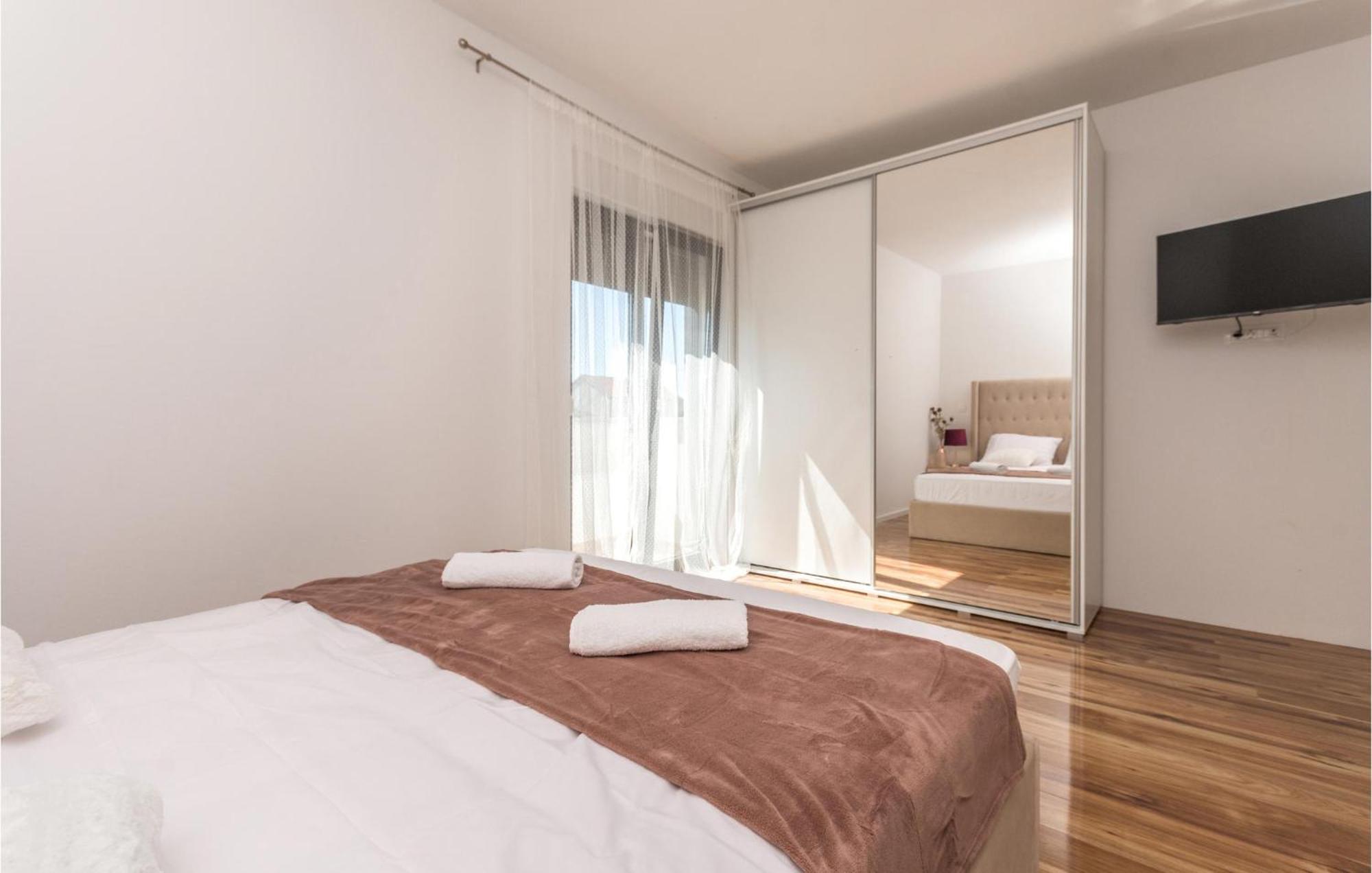 3 Bedroom Beautiful Home In Rastane Donje Donje Rastane 外观 照片