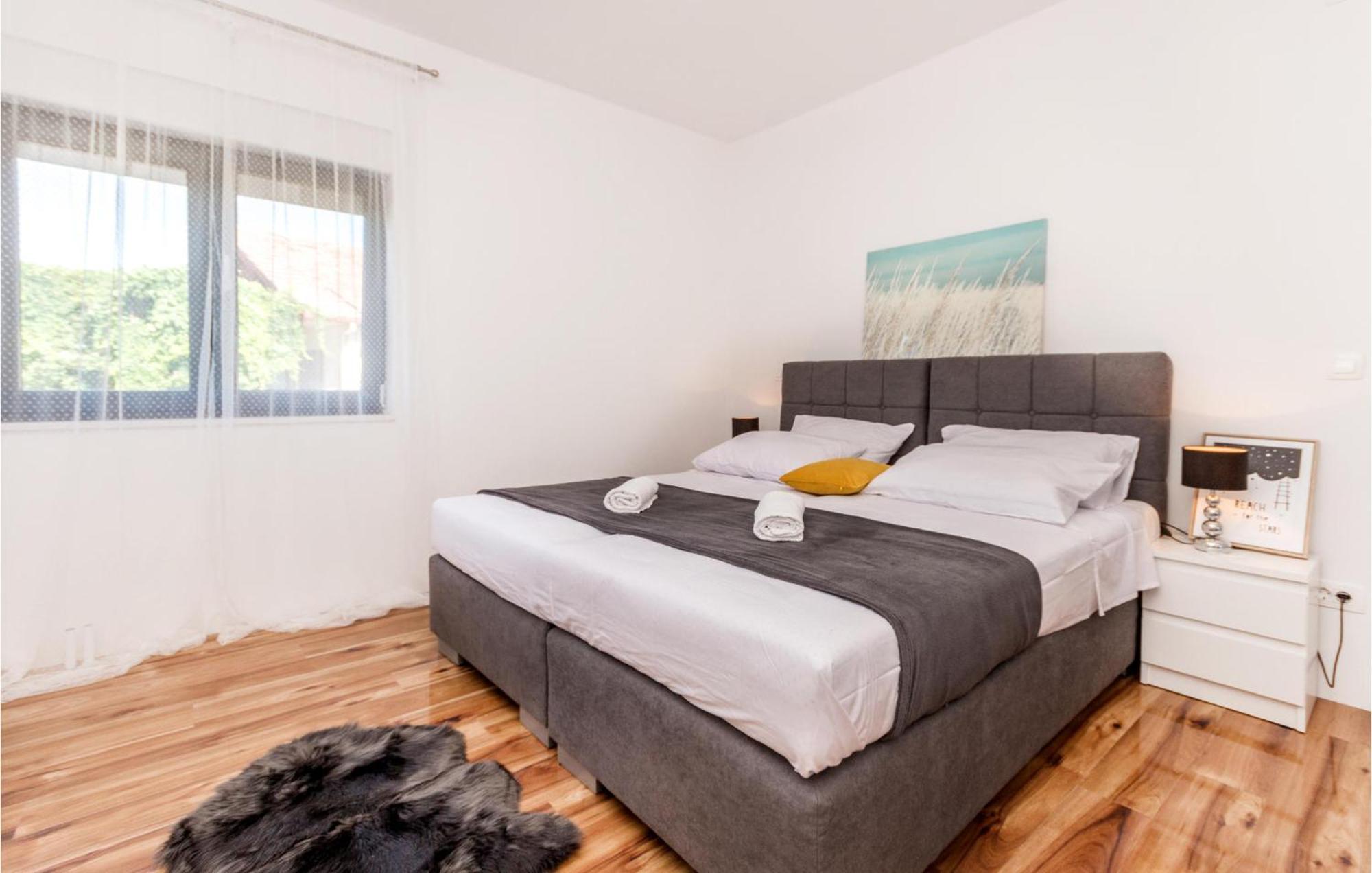 3 Bedroom Beautiful Home In Rastane Donje Donje Rastane 外观 照片