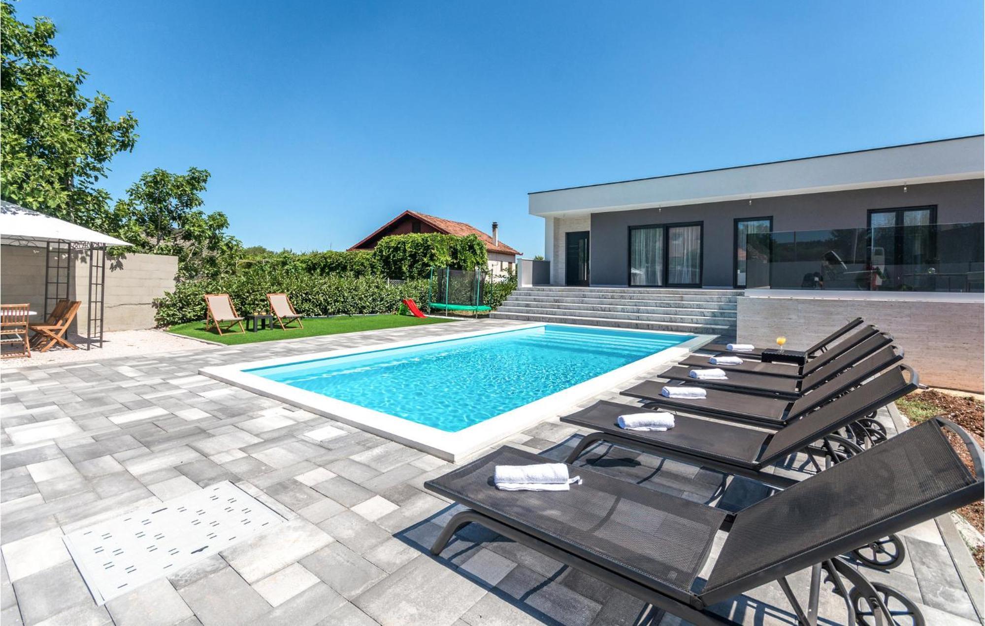 3 Bedroom Beautiful Home In Rastane Donje Donje Rastane 外观 照片